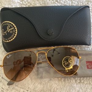 Ray-Ban Women’s Polarized Aviator Sunglasses